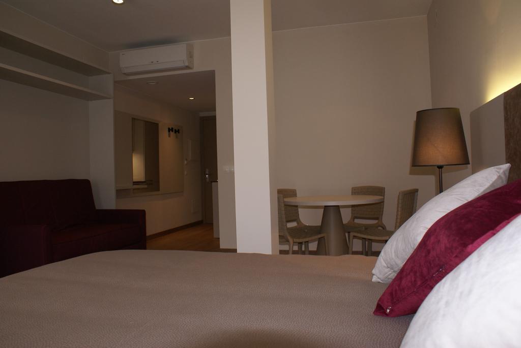 Aparthotel K Figueres  Bilik gambar