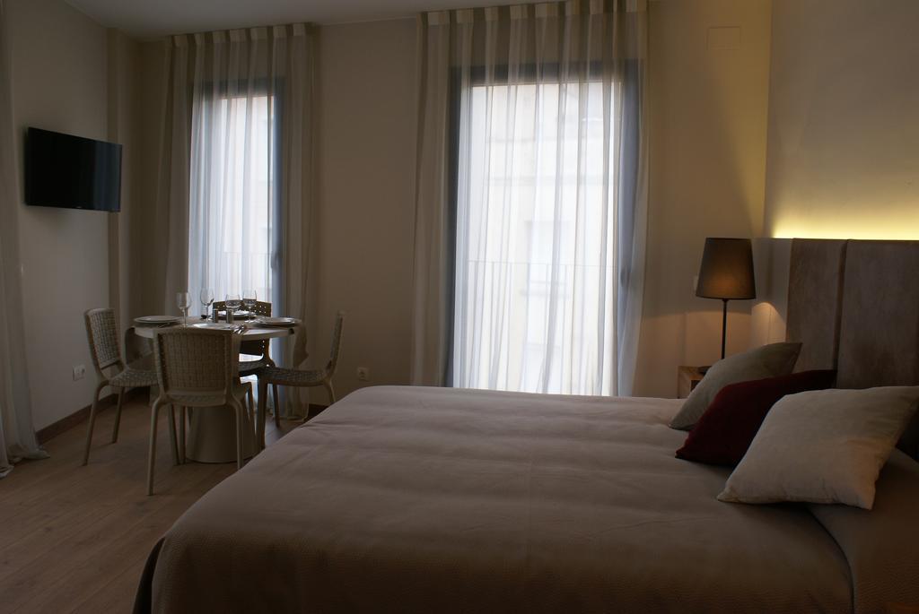 Aparthotel K Figueres  Bilik gambar